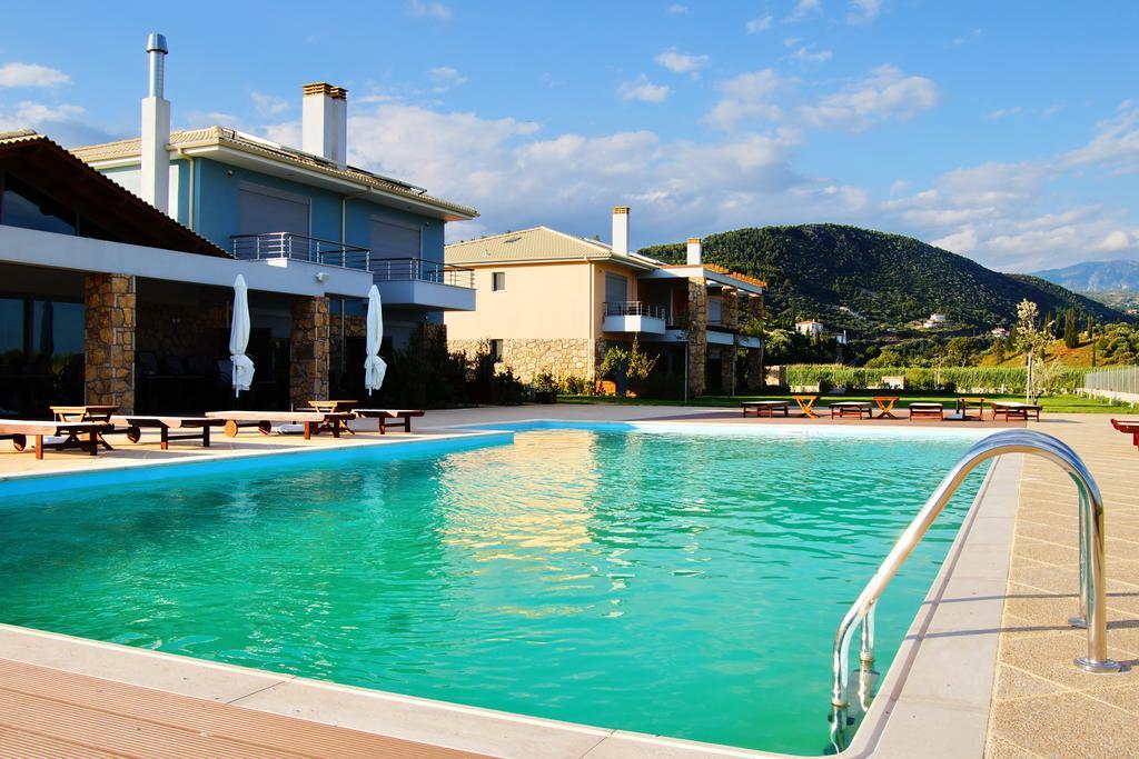 Cavos Fokidos Aparthotel Chiliadou  Exterior photo