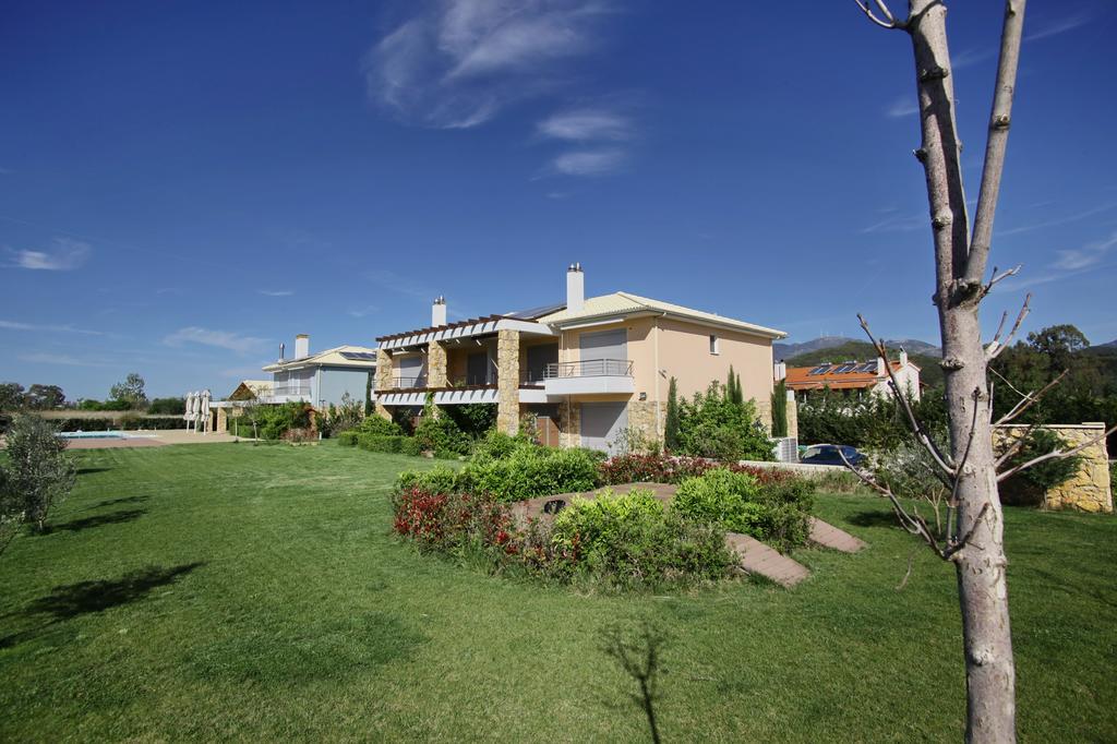 Cavos Fokidos Aparthotel Chiliadou  Exterior photo