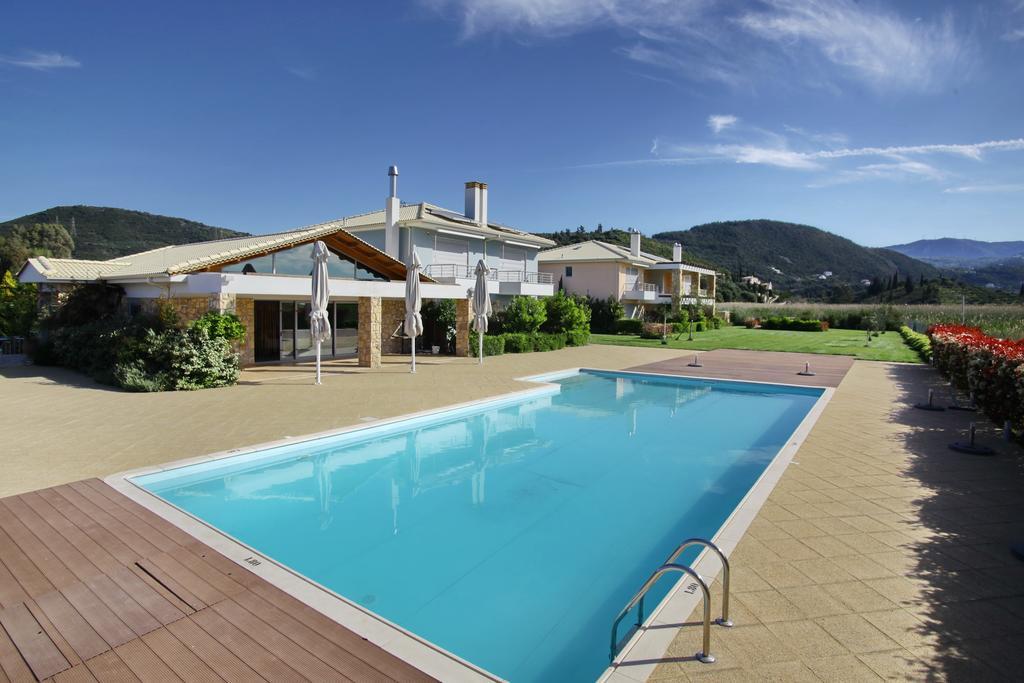 Cavos Fokidos Aparthotel Chiliadou  Exterior photo
